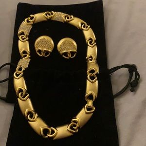 Darion  Necklace set “hard to read name but looks like Darion or darian